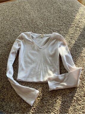 Bozzolo White Ribbed V-Neck Long Sleeve Top